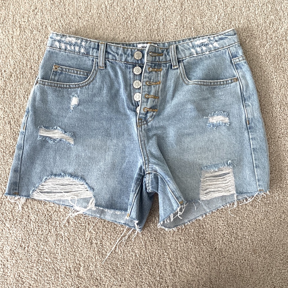 Like new. Distressed denim shorts